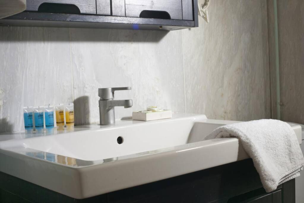 Three Bedrooms Apartment At The Center Of Aten Exteriör bild